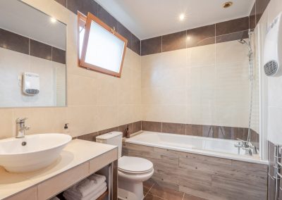 La Canourgue chambre d'hôtes à Lavèrune - Montpellier - Salle de bain équipée