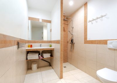 Gîte à Lavèrune proche de Montpellier dans l'Hérault - Salle de bain tout confort