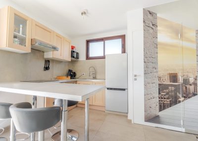 Location appartement avec jacuzzi et sauna Montpellier - Penthouse - Cuisine équipée