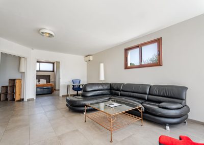 Location appartement avec jacuzzi et sauna Montpellier - Penthouse - Salon spacieux et lumineux