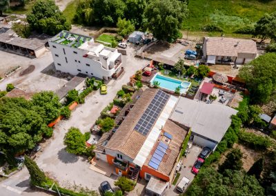 Patio avec piscine et jacuzzi à Montpellier - Lavèrune - Vue aérienne du domaine et patio