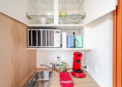 La Comédie chambre d'hôtes pour famille et groupe d'amis à Lavèrune - Montpellier - Cuisine d'appoint dans la chambre