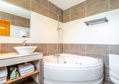 La Comédie chambre d'hôtes pour famille et groupe d'amis à Lavèrune - Montpellier - Salle de bain tout confort